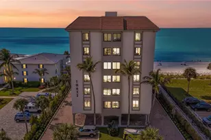 10633 Gulf Shore Dr, Naples, FL 34108 - Photo 7