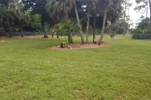 347 Saddlebrook Ln, Naples, FL 34110 - Photo 41