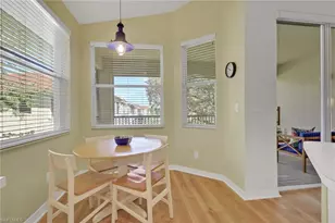 605 Lalique Cir, Naples, FL 34119 - Photo 5