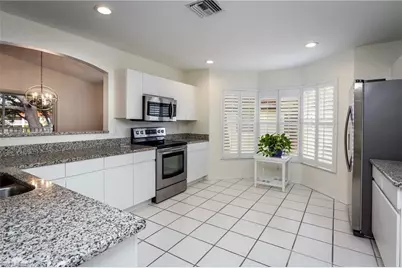 100 Diamond Cir #108, Naples, FL 34110 - Photo 11