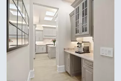 2822 Capistrano Way, Naples, FL 34105 - Photo 9