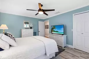 5701 Riverside Dr, Cape Coral, FL 33904 - Photo 19