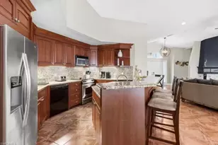 5701 Riverside Dr, Cape Coral, FL 33904 - Photo 29