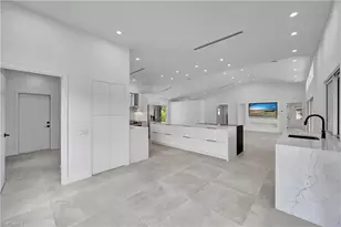 2517 Kings Lake Blvd, Naples, FL 34112 - Photo 11