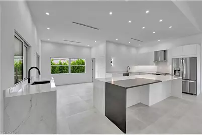 2517 Kings Lake Blvd, Naples, FL 34112 - Photo 9