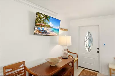 1159 Holiday Ln E, Naples, FL 34104 - Photo 9