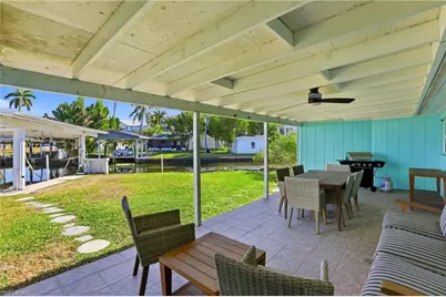 1159 Holiday Ln E, Naples, FL 34104 - Photo 35