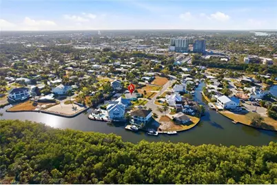 1159 Holiday Ln E, Naples, FL 34104 - Photo 45