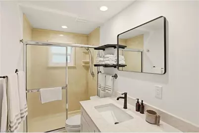 1159 Holiday Ln E, Naples, FL 34104 - Photo 29