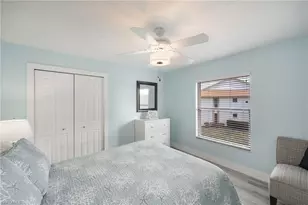 525 Lake Louise Cir, Naples, FL 34110 - Photo 15