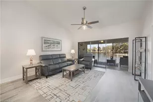 525 Lake Louise Cir, Naples, FL 34110 - Photo 7