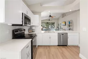 675 Wiggins Lake Dr, Naples, FL 34110 - Photo 13