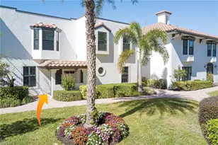 1070 6th St S, Naples, FL 34102 - Photo 5