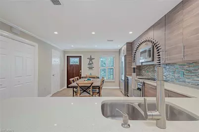 1070 6th St S #1070, Naples, FL 34102 - Photo 15