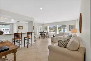 523 Club Side Dr, Naples, FL 34110 - Photo 5