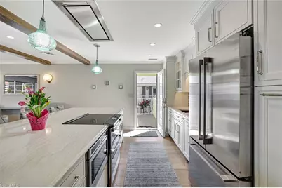 2850 Gulf Shore Blvd N #201, Naples, FL 34103 - Photo 7