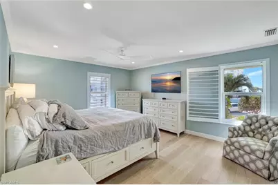 2850 Gulf Shore Blvd N #201, Naples, FL 34103 - Photo 13