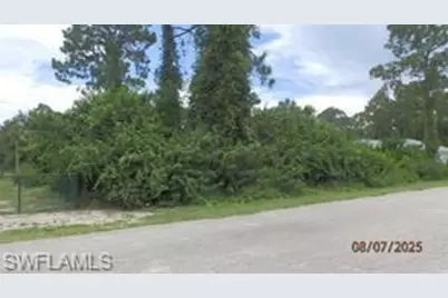 220 Roosevelt Ave, Lehigh Acres, FL 33936 - Photo 7