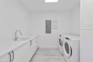 1115 Central Ave, Naples, FL 34102 - Photo 9