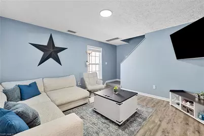 150 Leawood Cir, Naples, FL 34104 - Photo 3