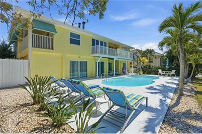 468 Capri Ct, Marco Island, FL 34145 - Photo 45