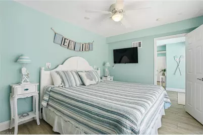 468 Capri Ct, Marco Island, FL 34145 - Photo 19