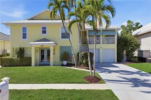 468 Capri Ct, Marco Island, FL 34145 - Photo 5