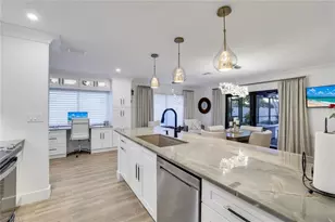 585 100th Ave N, Naples, FL 34108 - Photo 7