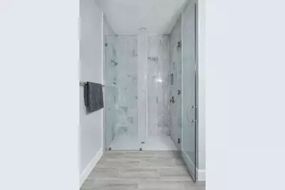 3911 NW 40th Ln, Cape Coral, FL 33993 - Photo 5