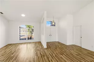 410 SE 7th St, Cape Coral, FL 33990 - Photo 9