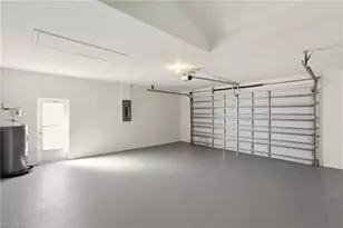 410 SE 7th St, Cape Coral, FL 33990 - Photo 39