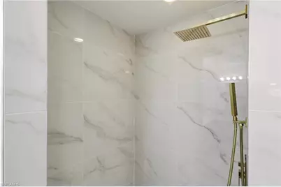 410 SE 7th St, Cape Coral, FL 33990 - Photo 25