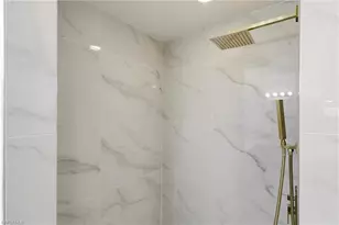 410 SE 7th St, Cape Coral, FL 33990 - Photo 25