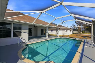 410 SE 7th St, Cape Coral, FL 33990 - Photo 43