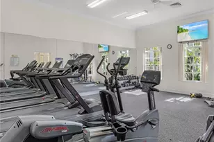 8224 Key Royal Cir, Naples, FL 34119 - Photo 15