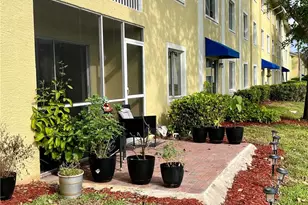 8224 Key Royal Cir, Naples, FL 34119 - Photo 5