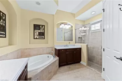7875 Valencia Ct, Naples, FL 34113 - Photo 19