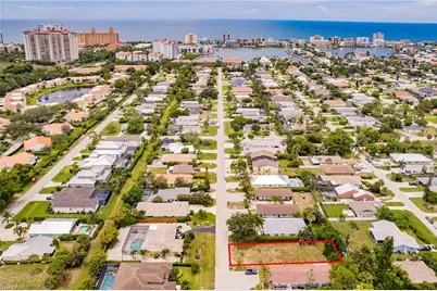 635 92nd Ave N, Naples, FL 34108 - Photo 3