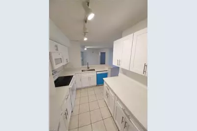 8950 Colonnades Ct E #824, Bonita Springs, FL 34135 - Photo 9