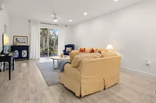 501 Robin Hood Cir, Naples, FL 34104 - Photo 7