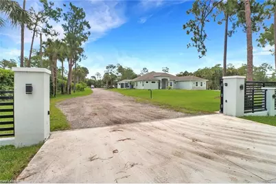 1086 21st St SW, Naples, FL 34117 - Photo 5