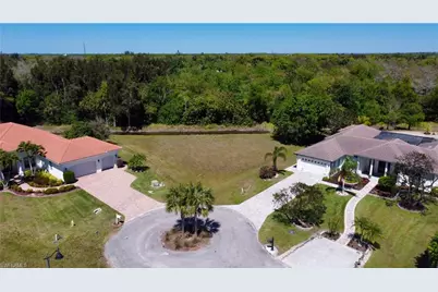 18163 Baywood Dr, Naples, FL 34114 - Photo 3