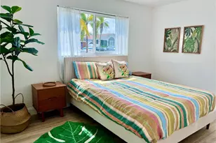 555 14th St N, Naples, FL 34102 - Photo 17