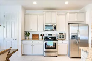 26131 Palace Ln, Bonita Springs, FL 34135 - Photo 15