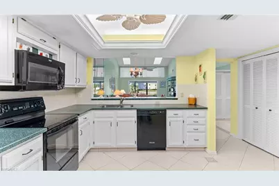 660 Kings Way, Naples, FL 34104 - Photo 9