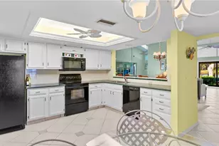 660 Kings Way, Naples, FL 34104 - Photo 7