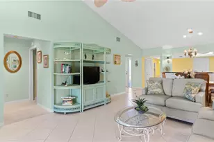 660 Kings Way, Naples, FL 34104 - Photo 5