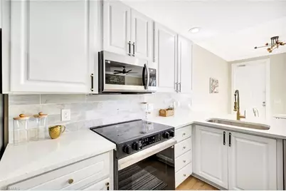 6210 Towncenter Cir, Naples, FL 34119 - Photo 19