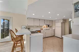 881 Panama Ct, Marco Island, FL 34145 - Photo 3