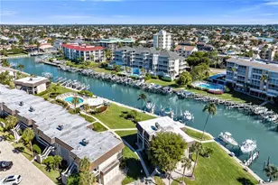 881 Panama Ct, Marco Island, FL 34145 - Photo 41